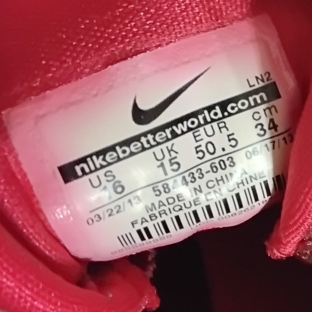 Nike Red Basketball Sneakers - Picture 4 of 8